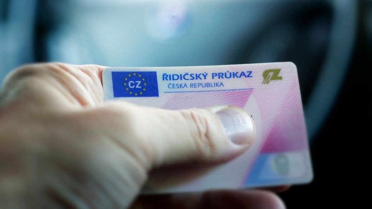 Vrácení řidičského oprávnění v Praze: Kompletní průvodce 2026